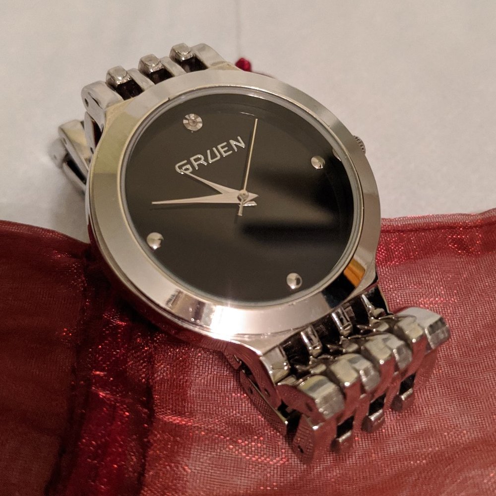 Gruen Silver Tone Diamond Quartz Wrist Watch - Picture 2 of 8